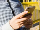 Skąd bierze się potrzeba ciągłego sprawdzania telefonu nawet bez powiadomień?